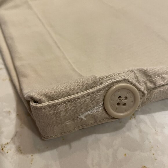 Vintage Guess Khaki Women's Capris - Picture 4 of 8